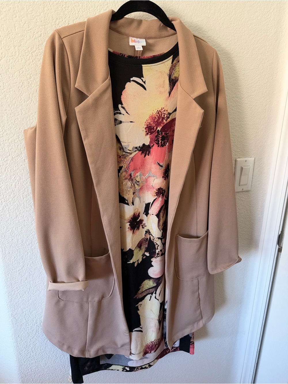LuLaRoe Blush Taupe Open-Front Blazer